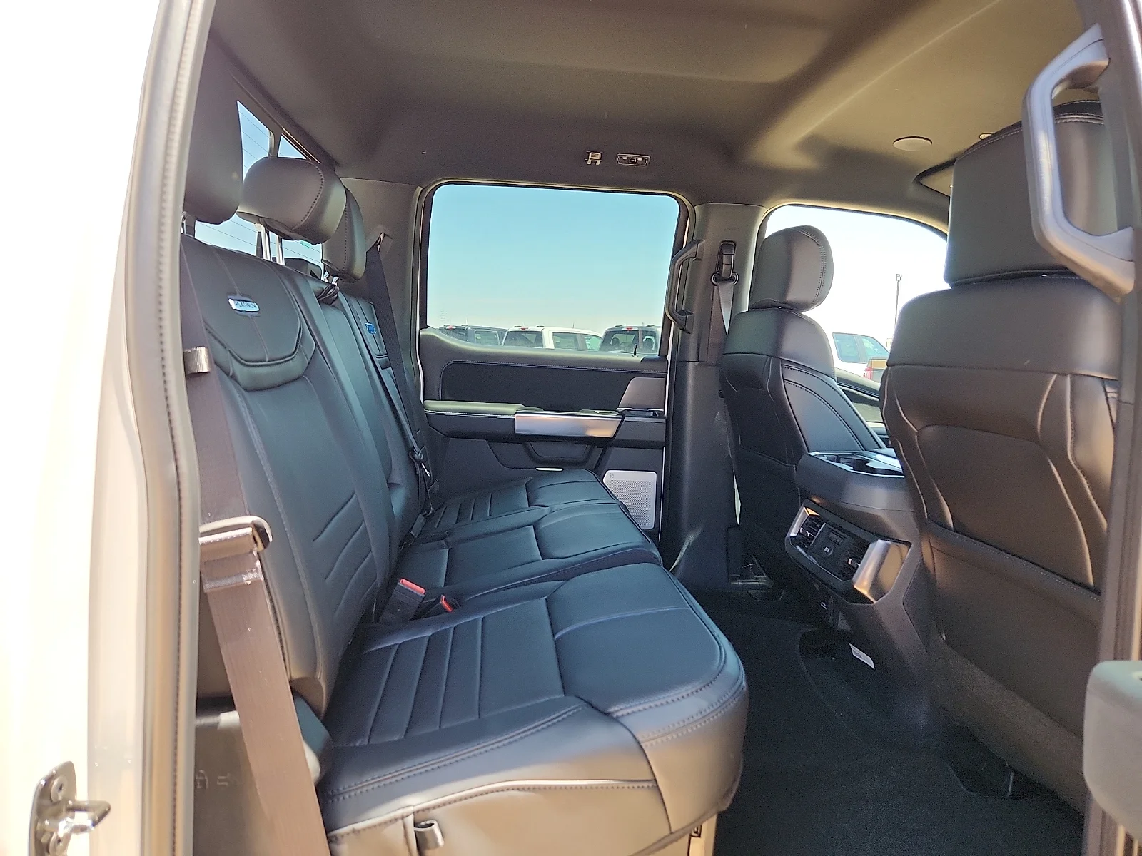 New 2026 Star White Metallic Tri-Coat Ford F-350® Platinum® image 19