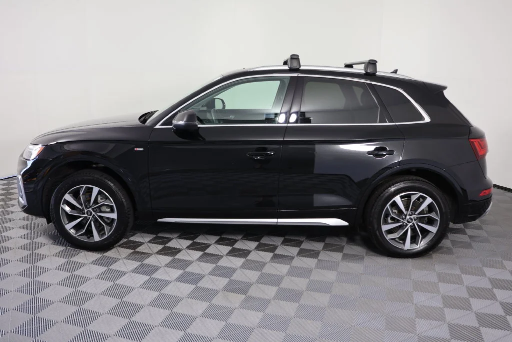 Used 2024 Mythos Black Metallic Audi 45 S line Premium Plus image 5
