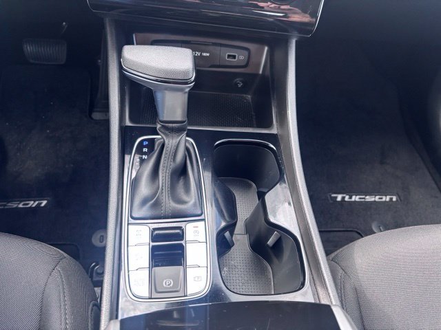 Used 2024 White Hyundai SE image 22
