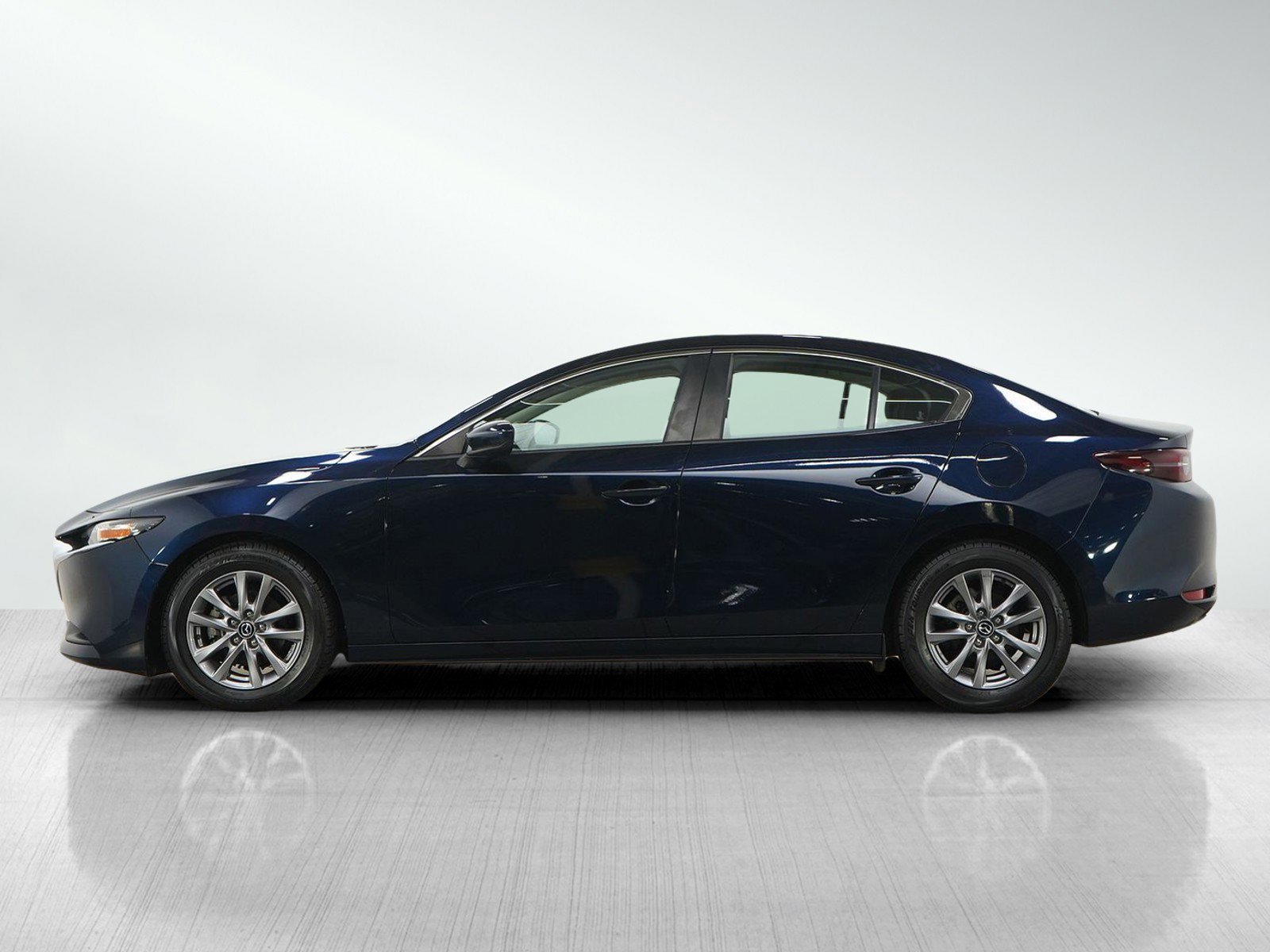 Used 2021 Mazda Mazda3 S with VIN JM1BPAAL5M1326170 for sale in Burnsville, Minnesota