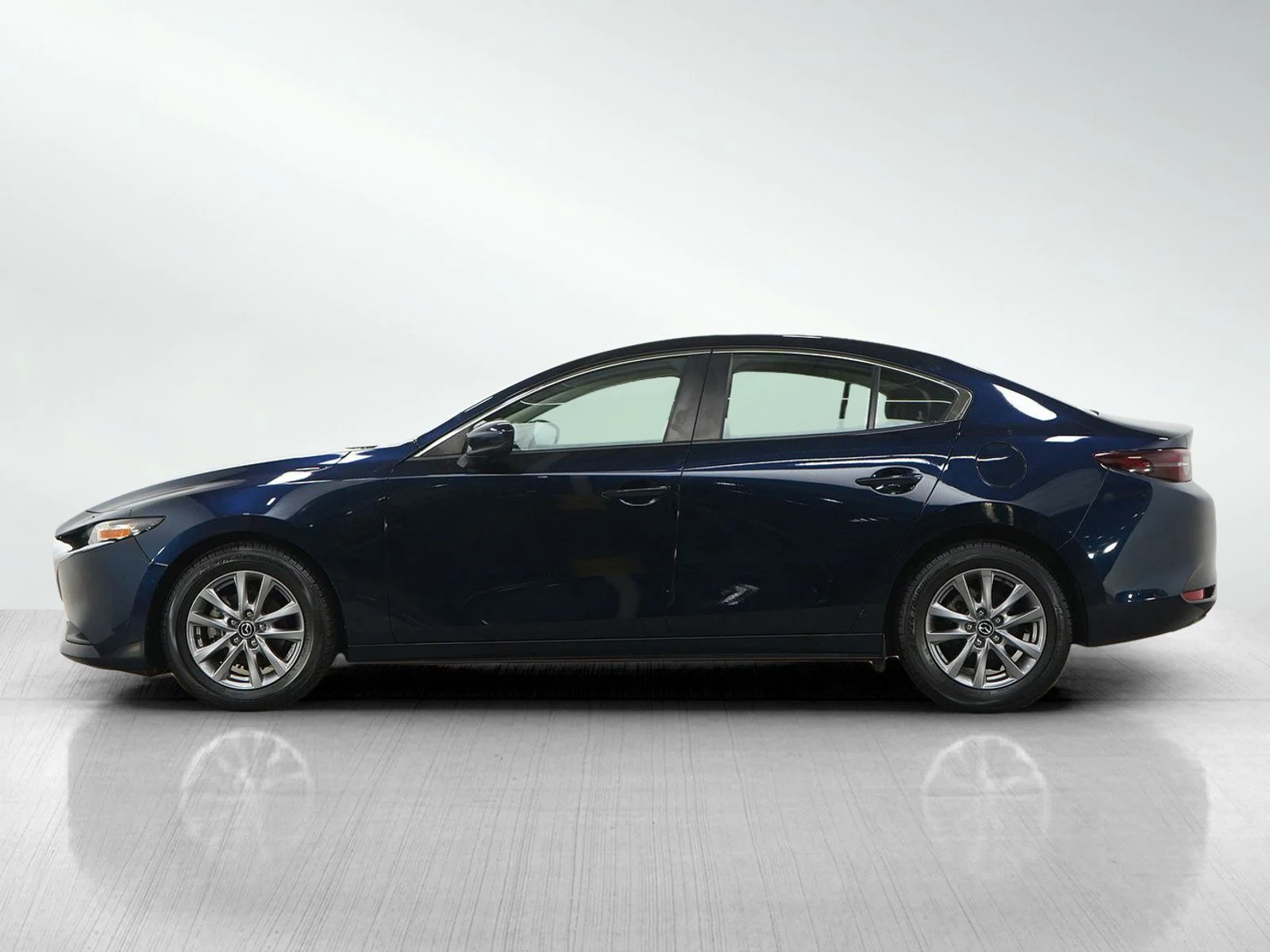 Used 2021 Mazda Mazda3 S with VIN JM1BPAAL5M1326170 for sale in Burnsville, Minnesota