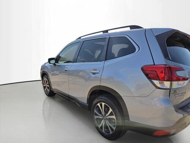 Used 2020 Ice Silver Metallic Subaru Limited image 3