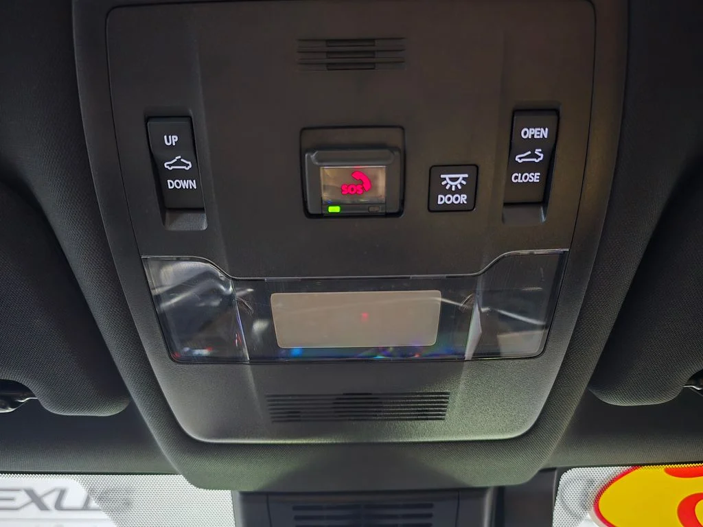 Used 2025 White Lexus 300h F SPORT Design image 19