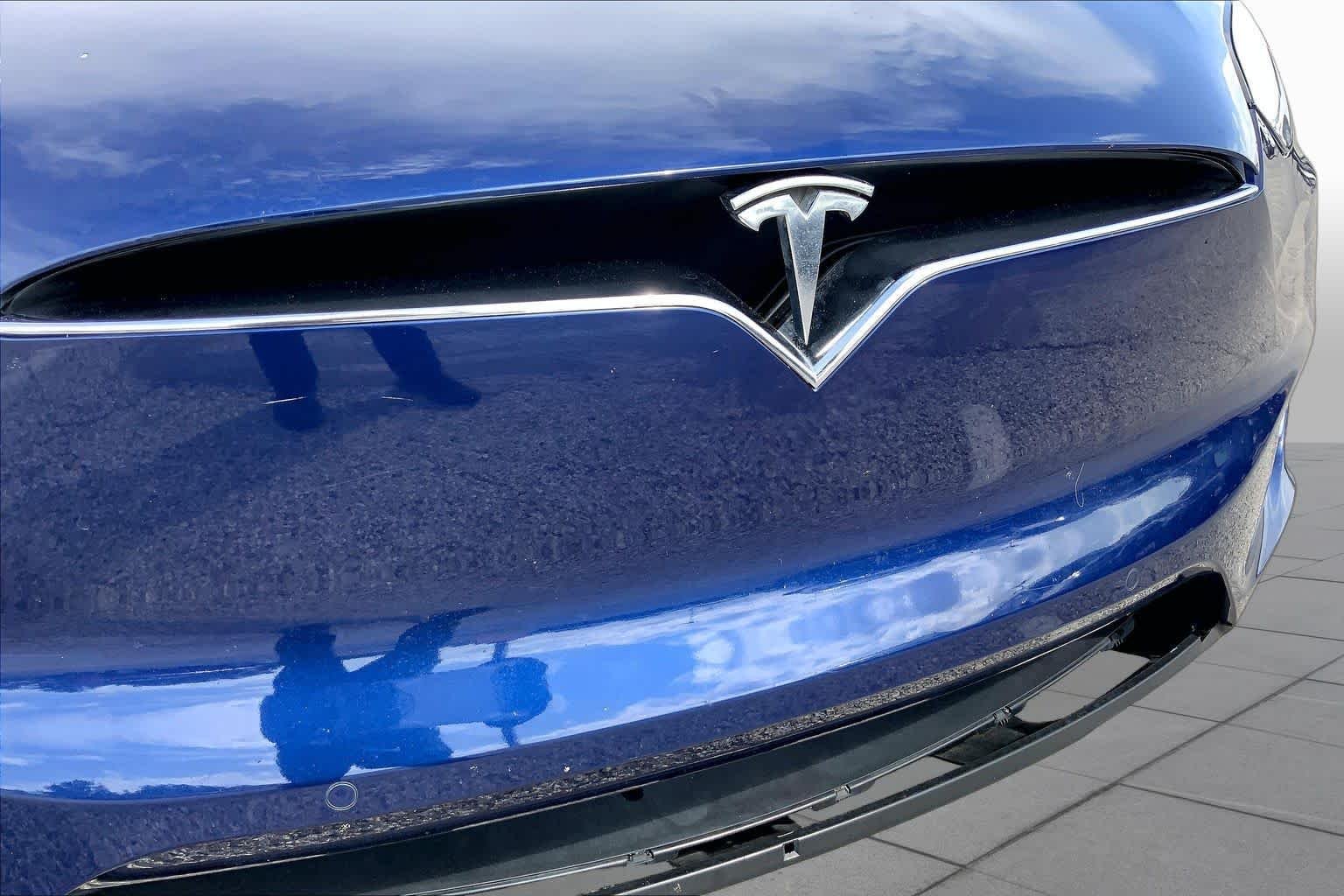Used 2018 Deep Blue Metallic Tesla 75D image 28