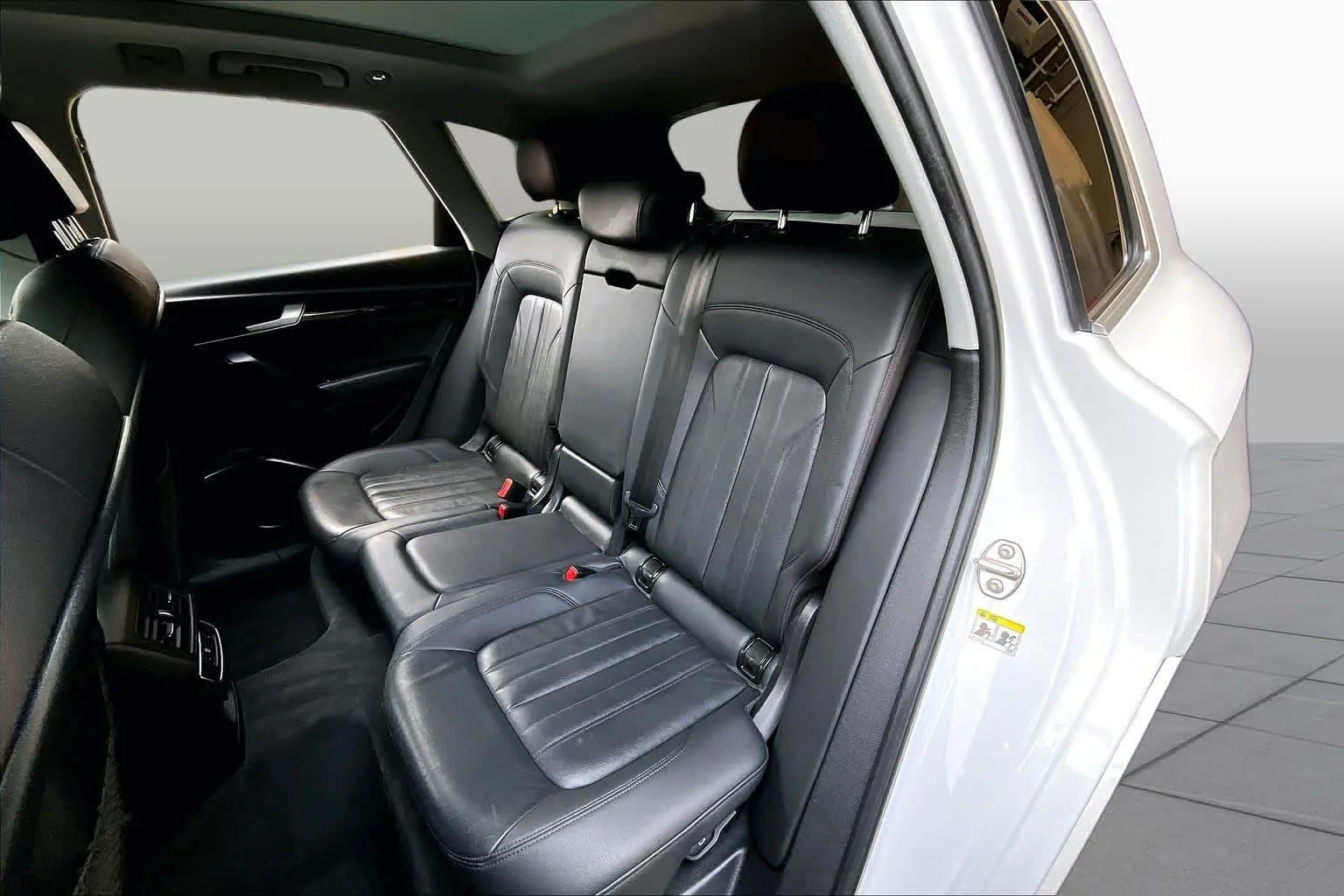 Used 2020 Brilliant Black Audi Premium image 21