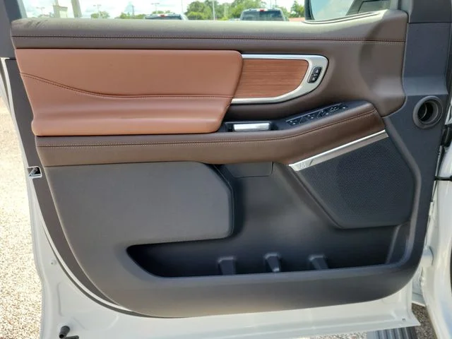 New 2027 Star White Metallic Tri-Coat Ford King Ranch® image 20