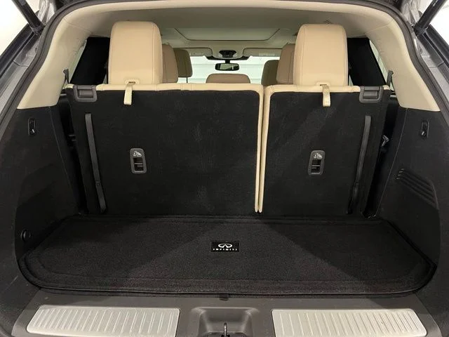 Used 2022 Gray INFINITI LUXE image 23
