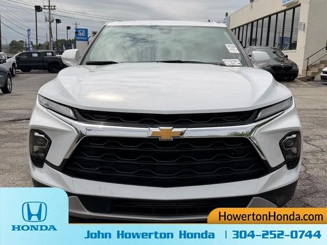 Used 2025 White Chevrolet LT image 10