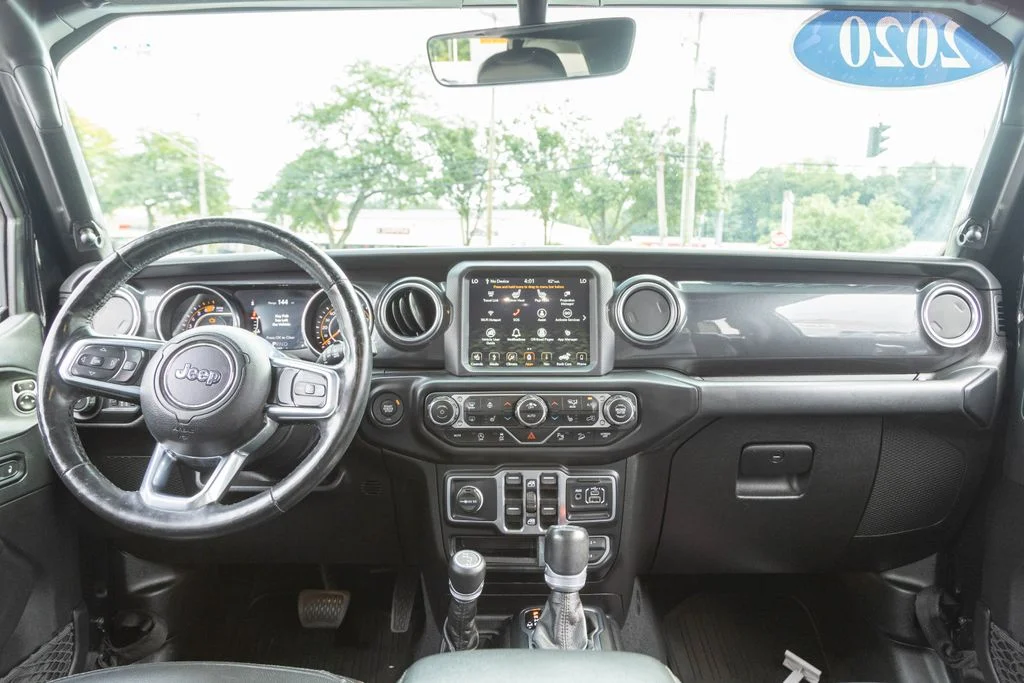 Used 2020 Black Jeep Unlimited Sahara Altitude image 17