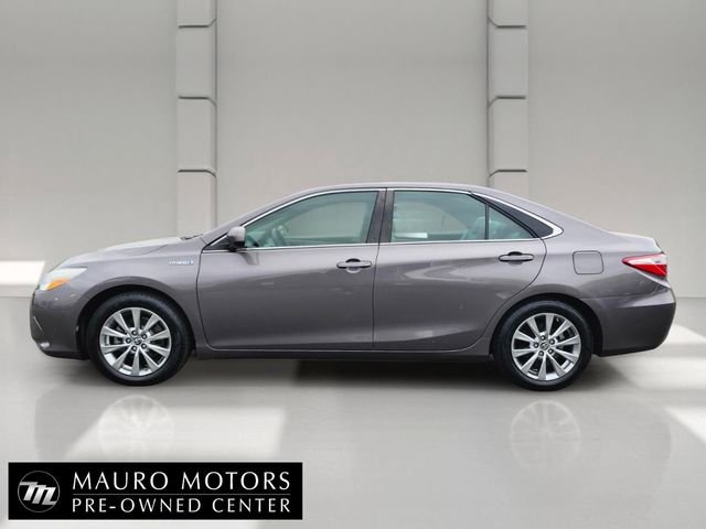Used 2015 Gray Toyota XLE image 6