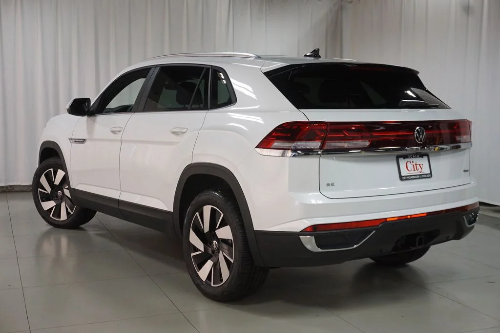 New 2026 White/off-white Volkswagen SE w/Technology image 7