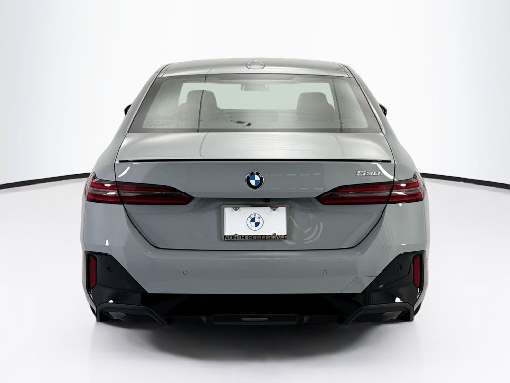Used 2027 Gray Metallic BMW 530i image 6