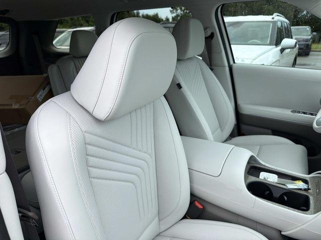 New 2027 White Hyundai Blue SEL 7P image 15
