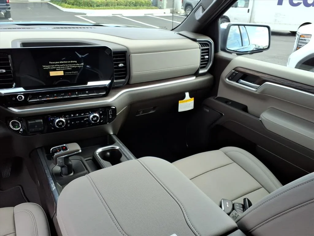 2026 GMC Sierra 1500 SLT - Photo 10