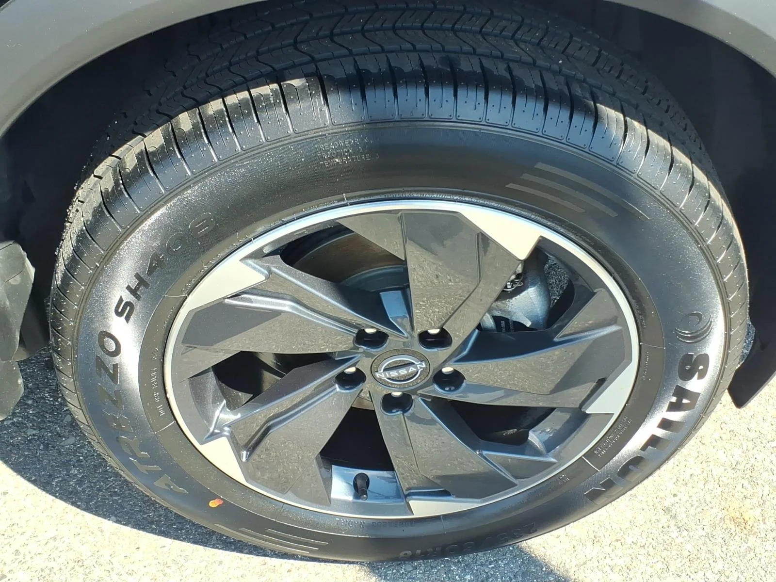 Used 2025 Deep Ocean Blue Nissan SV image 10