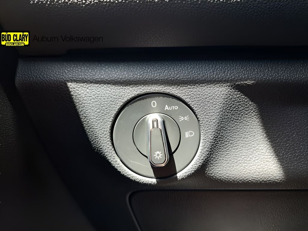 New 2026 White Volkswagen 1.5T Sport image 25