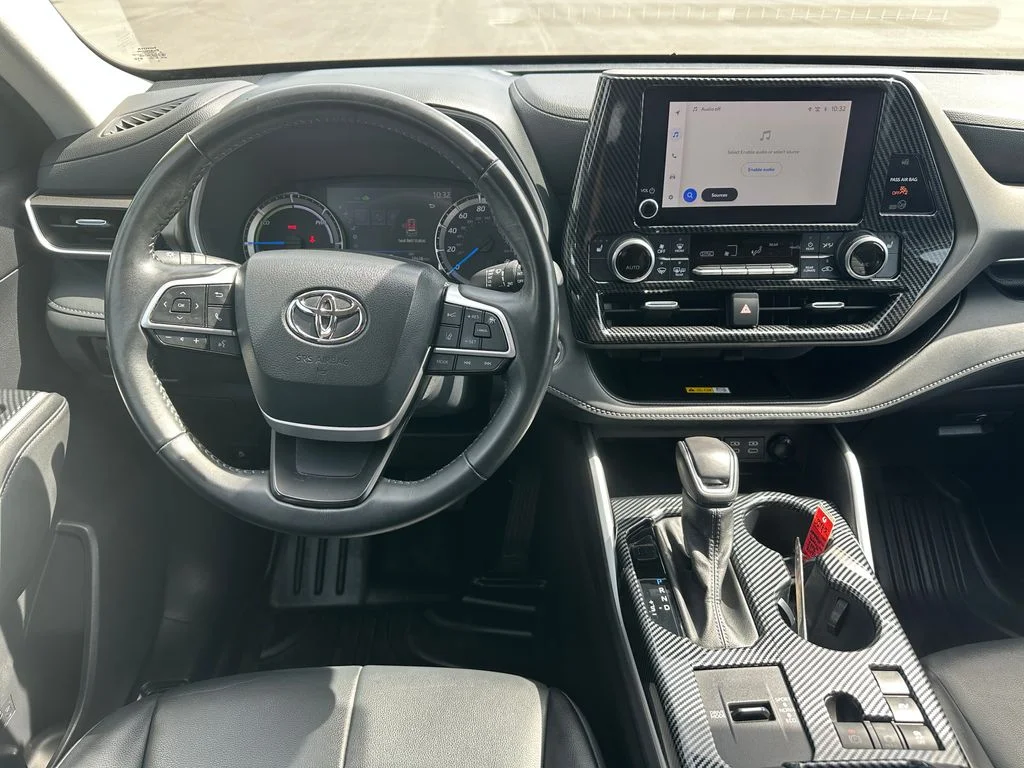 Used 2023 Silver Toyota XLE image 16
