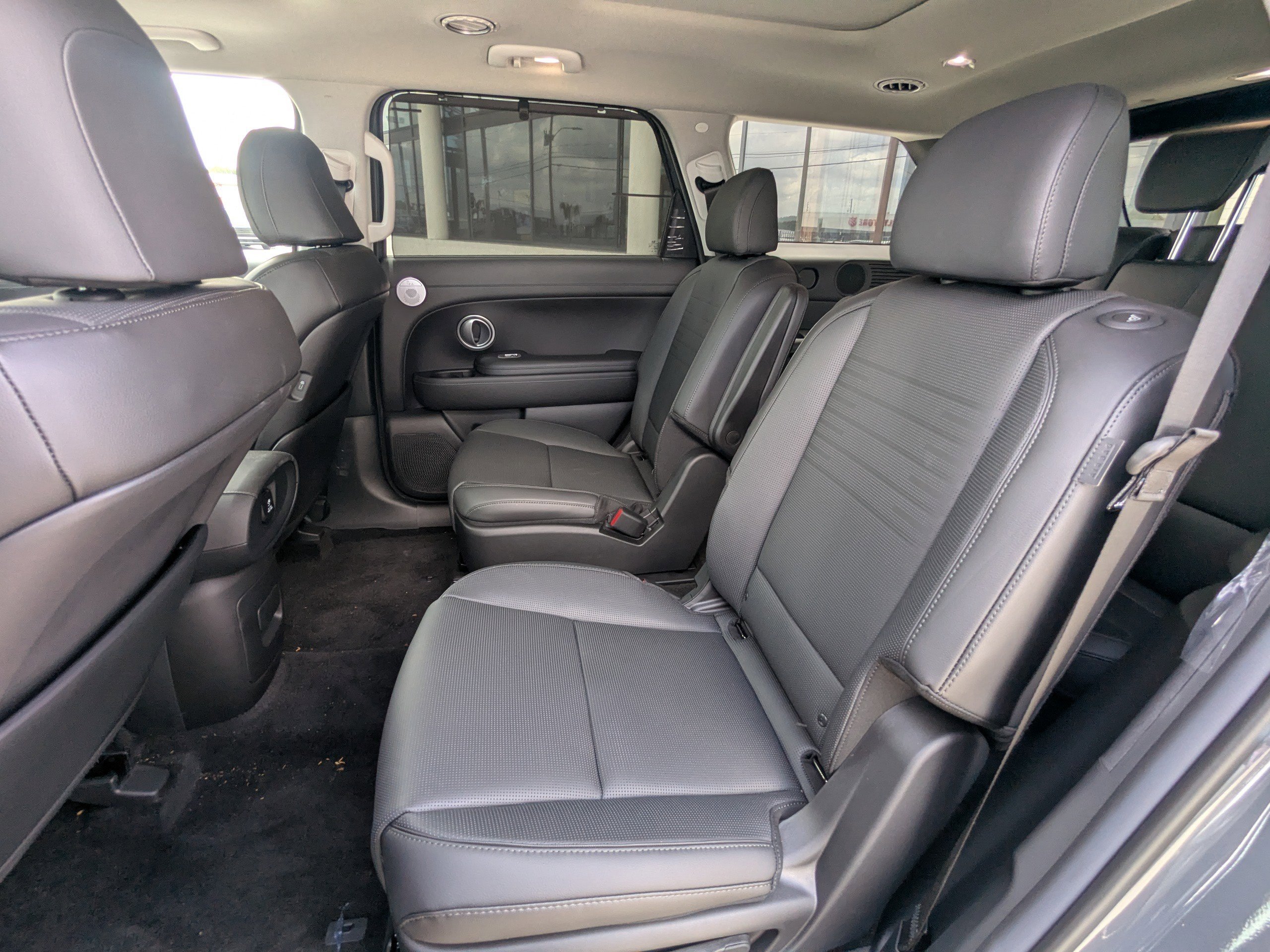 New 2026 Ecotronic Gray Pearl Hyundai Limited AWD image 17