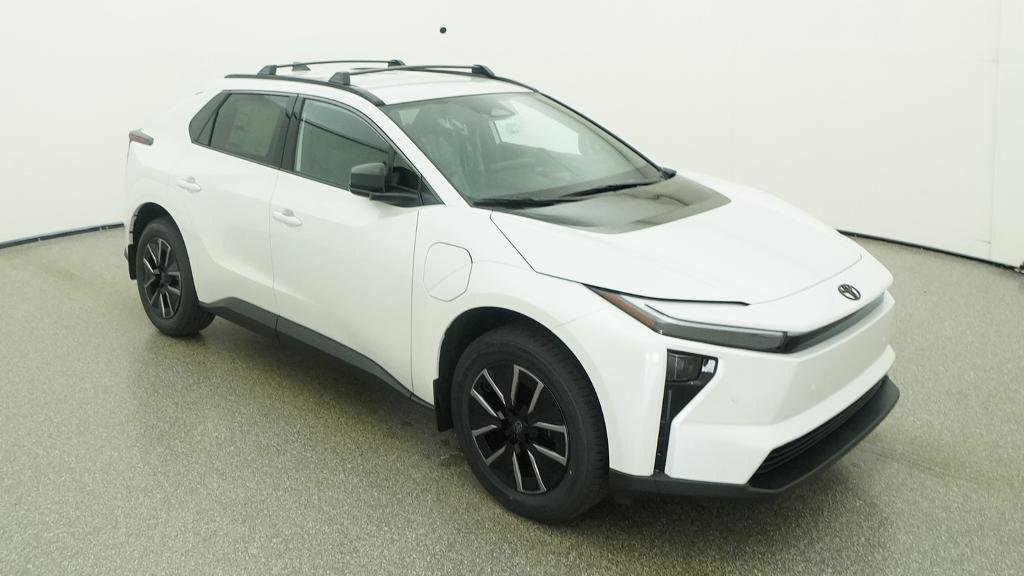 New 2026 Wind Chill Pearl Toyota XLE image 10