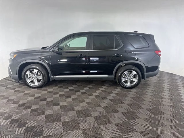 Used 2025 Black Honda EX-L image 9