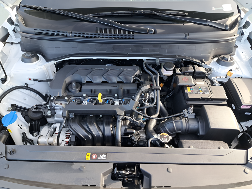 New 2026 White Hyundai SE image 18