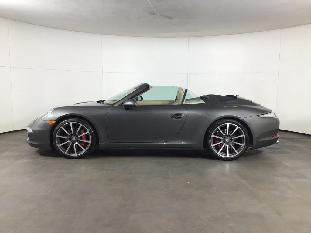 Certified Used 2015  Porsche Carrera 4S image 2