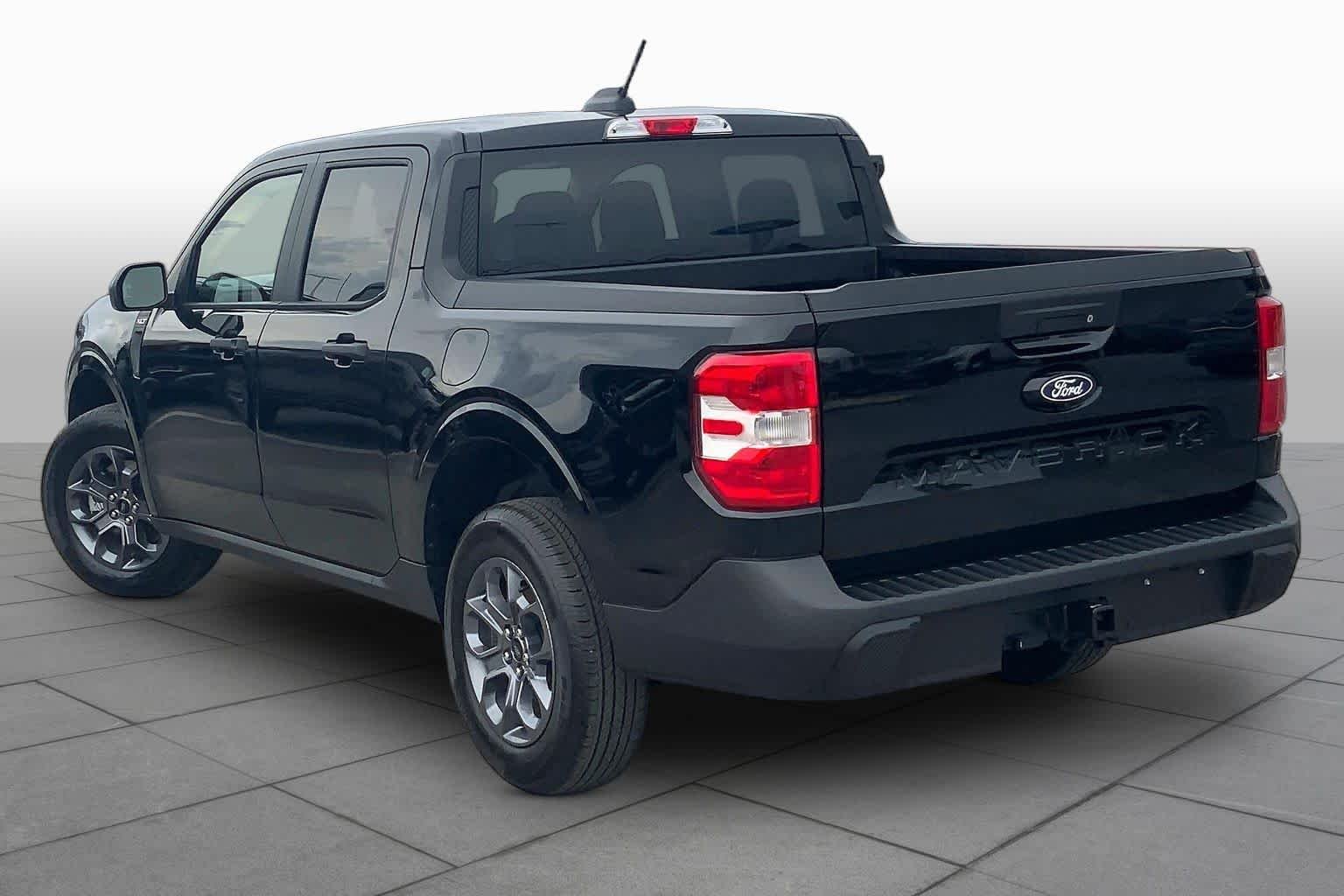 Certified Used 2026 Shadow Black Ford XLT image 12