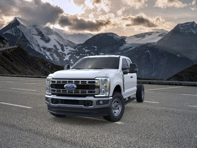 New 2026 Oxford White Ford XL image 2