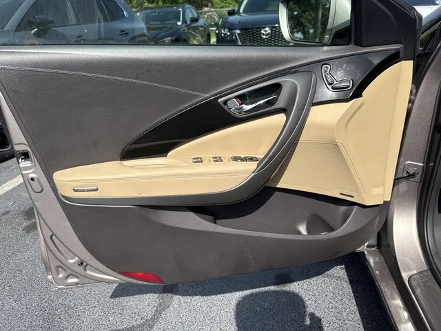 Used 2013 Brown Hyundai Base image 21