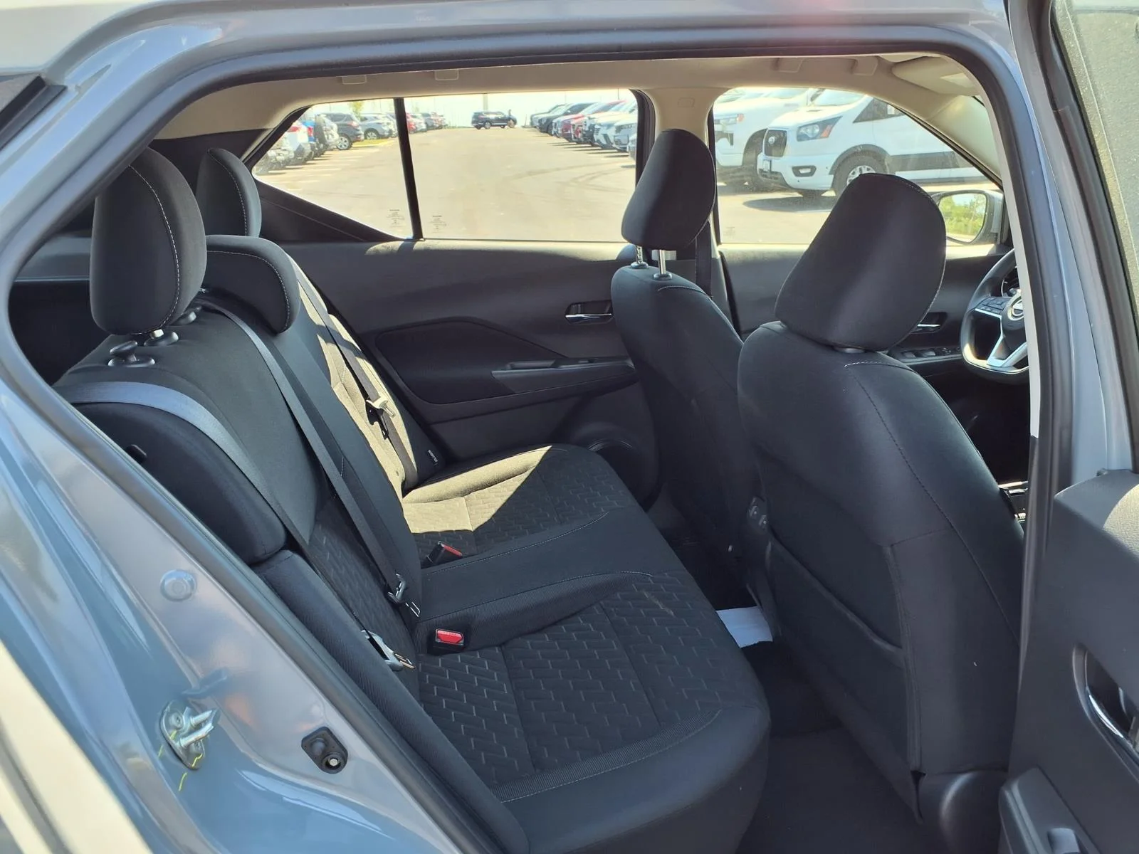Used 2022 Boulder Gray Pearl Nissan SV image 22
