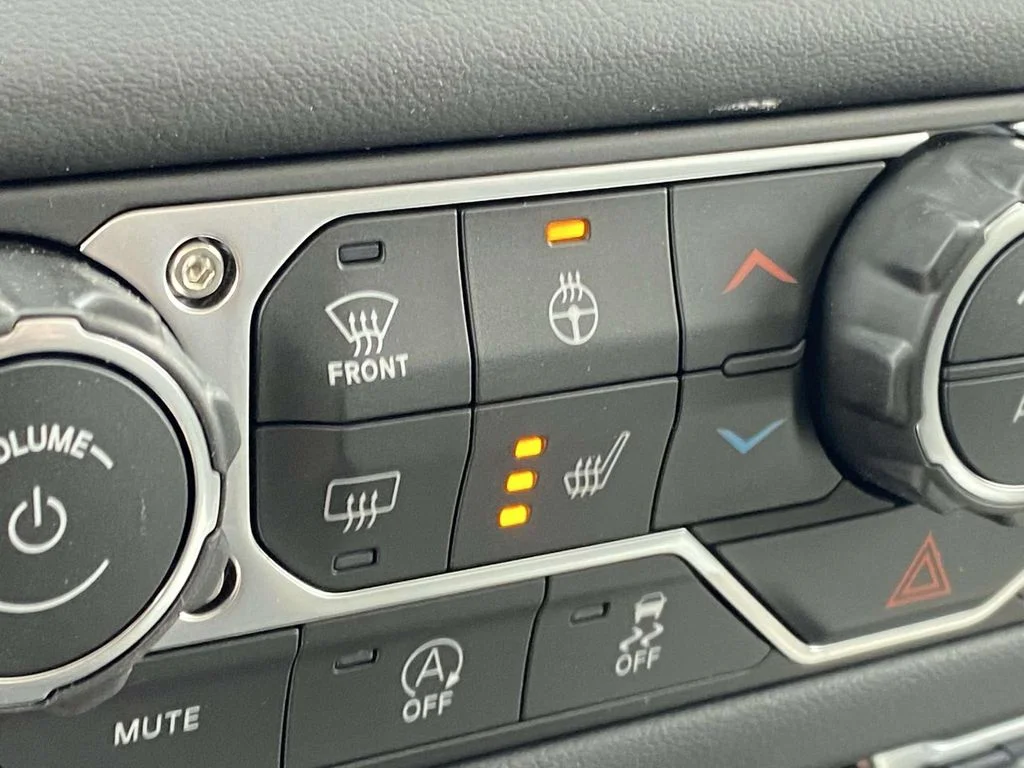 New 2026 Reign Exterior Paint Jeep Sahara image 27