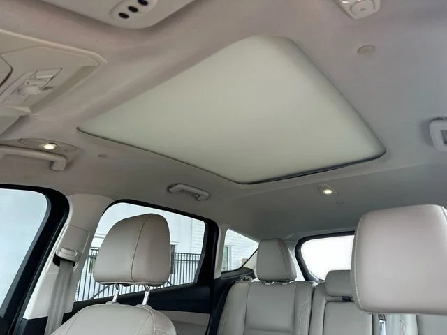 Used 2014 White Ford SEL image 22