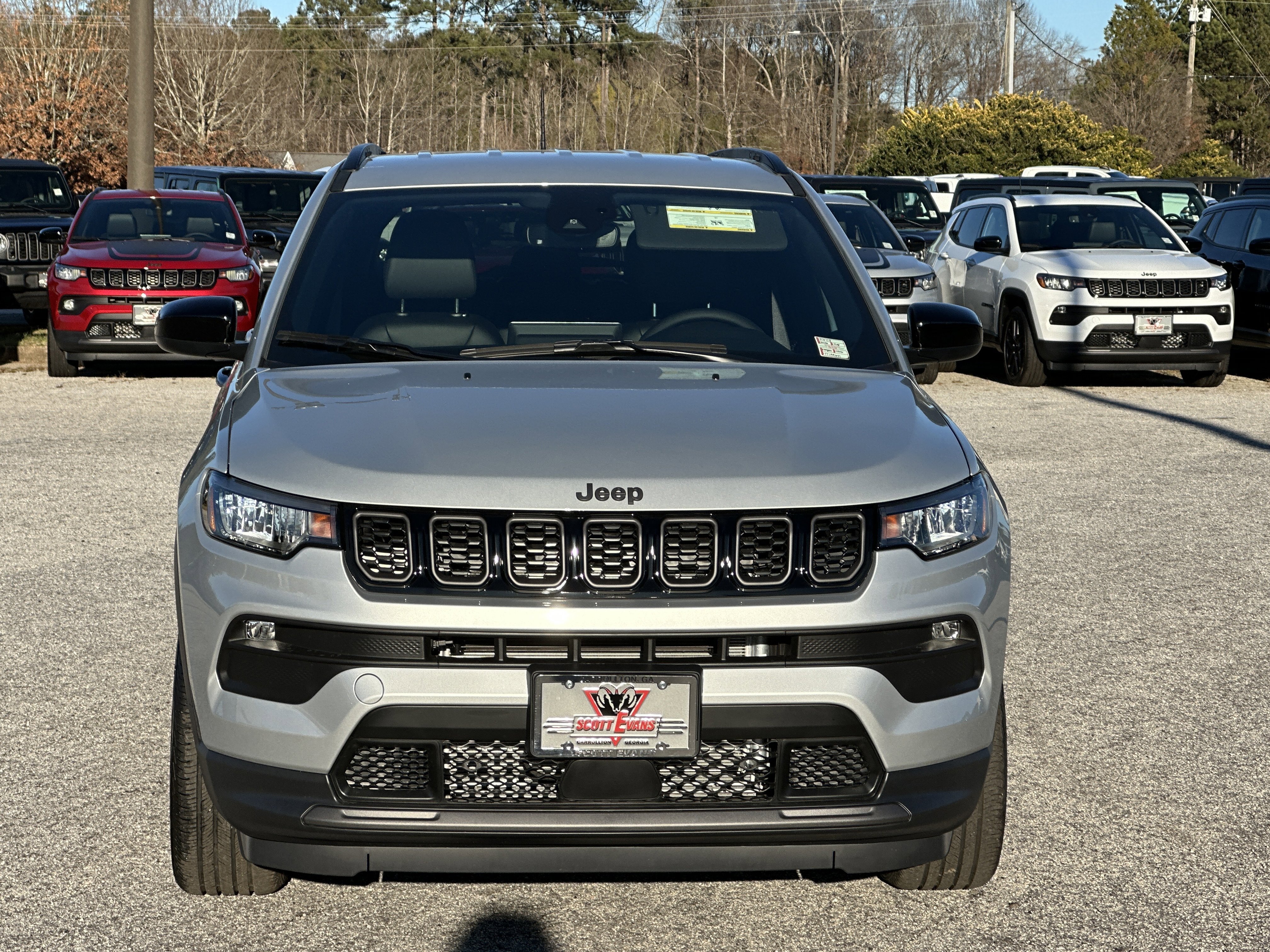 New 2026 Silver Zynith Metallic Clear-Coat Exterior Paint Jeep Latitude Altitude image 3