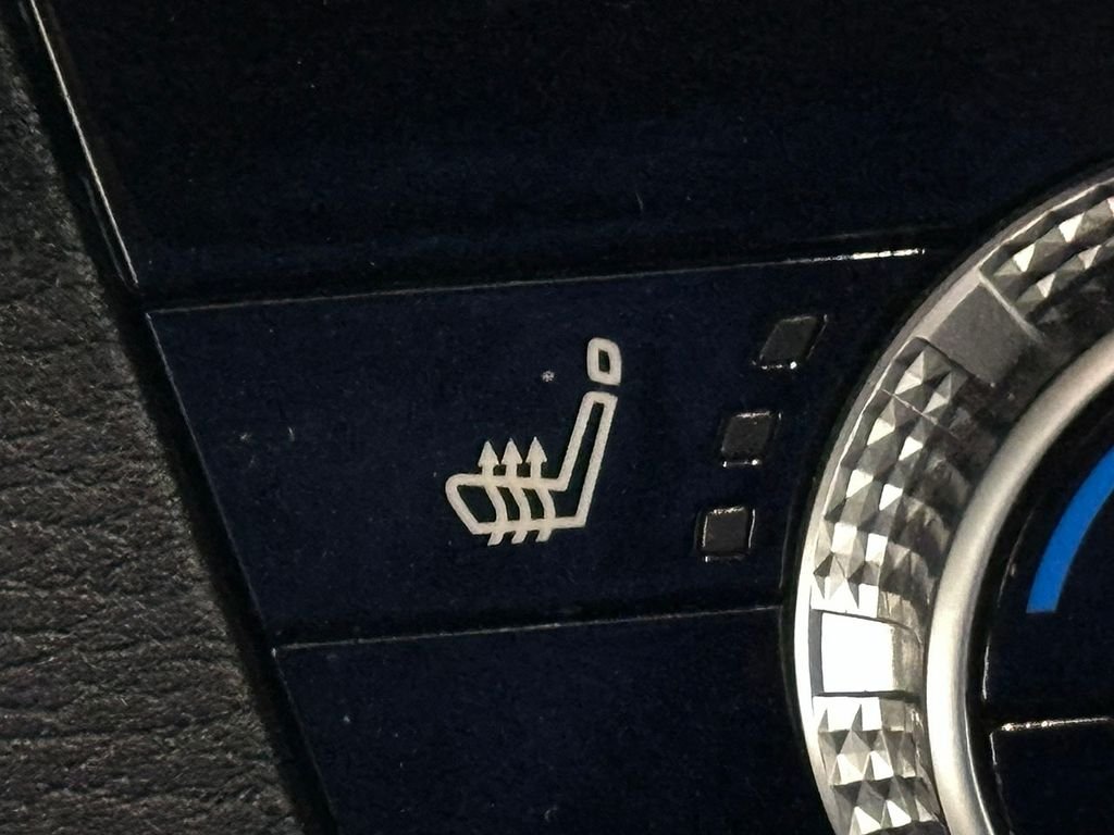 Used 2025 Silver Mitsubishi  image 34