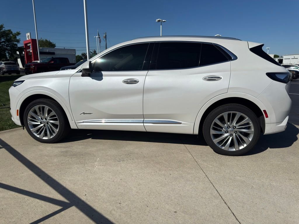 Used 2024 White Frost Tricoat Buick Avenir image 4
