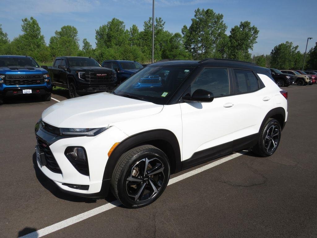 Used 2022 Summit White Chevrolet RS image 15