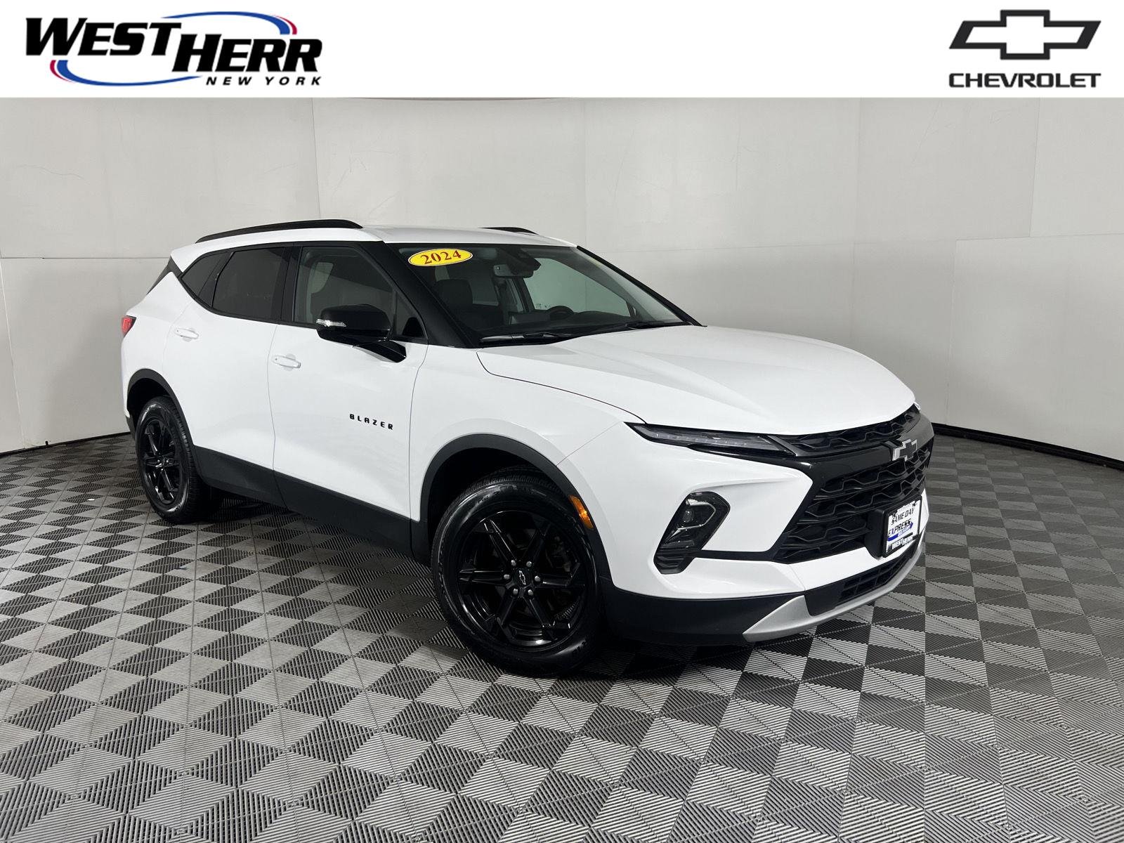 Used 2024 Summit White Chevrolet LT image 1