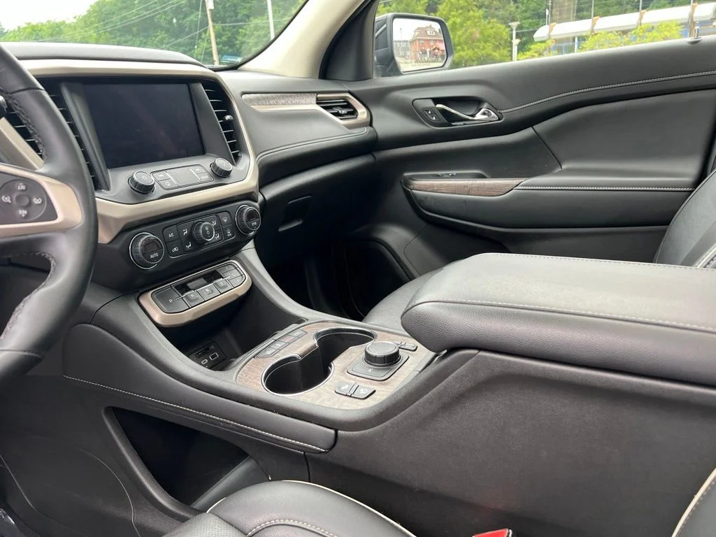 Used 2023 Ebony Twilight Metallic GMC Denali image 17