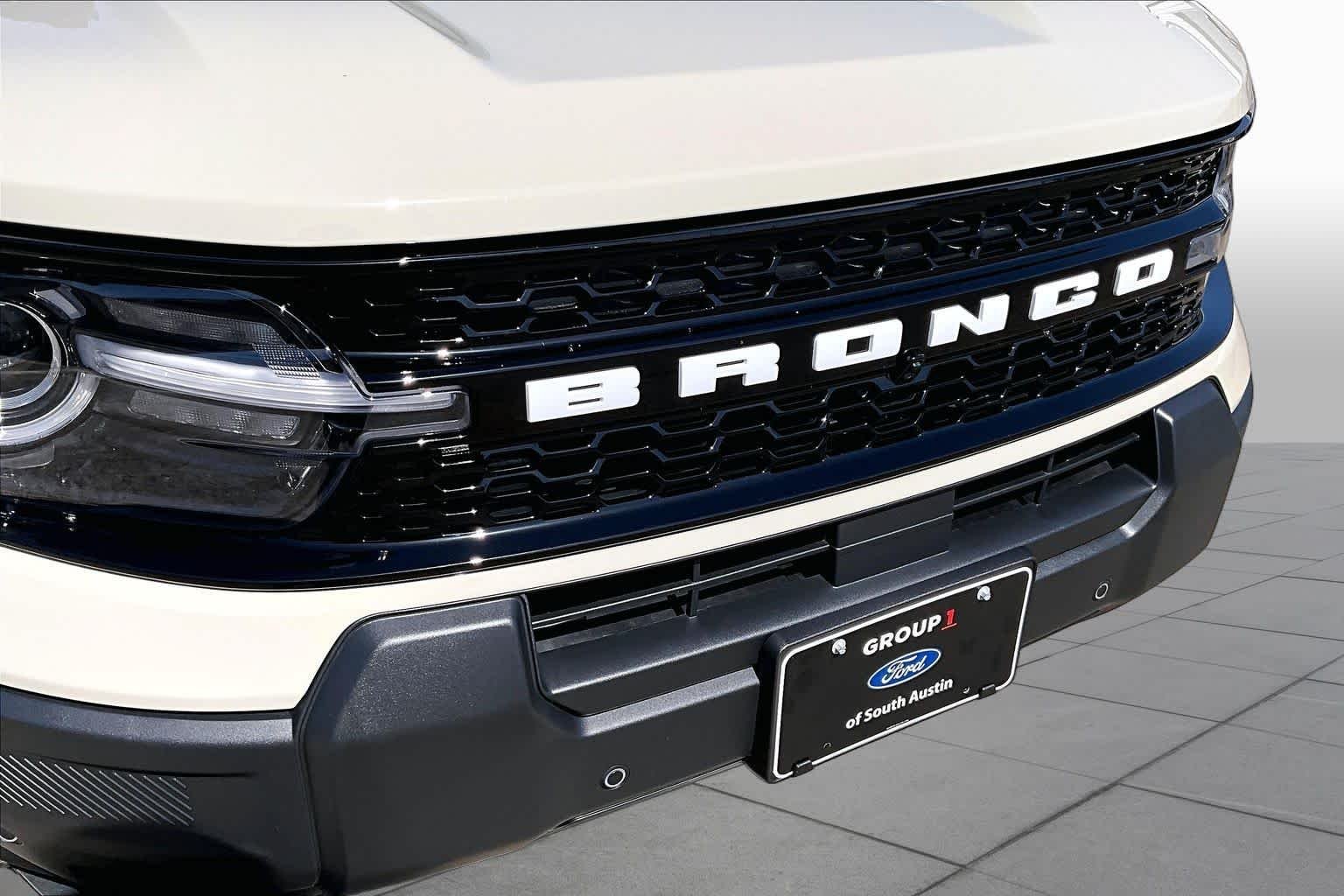 Used 2025 Desert Sand Ford Outer Banks image 30