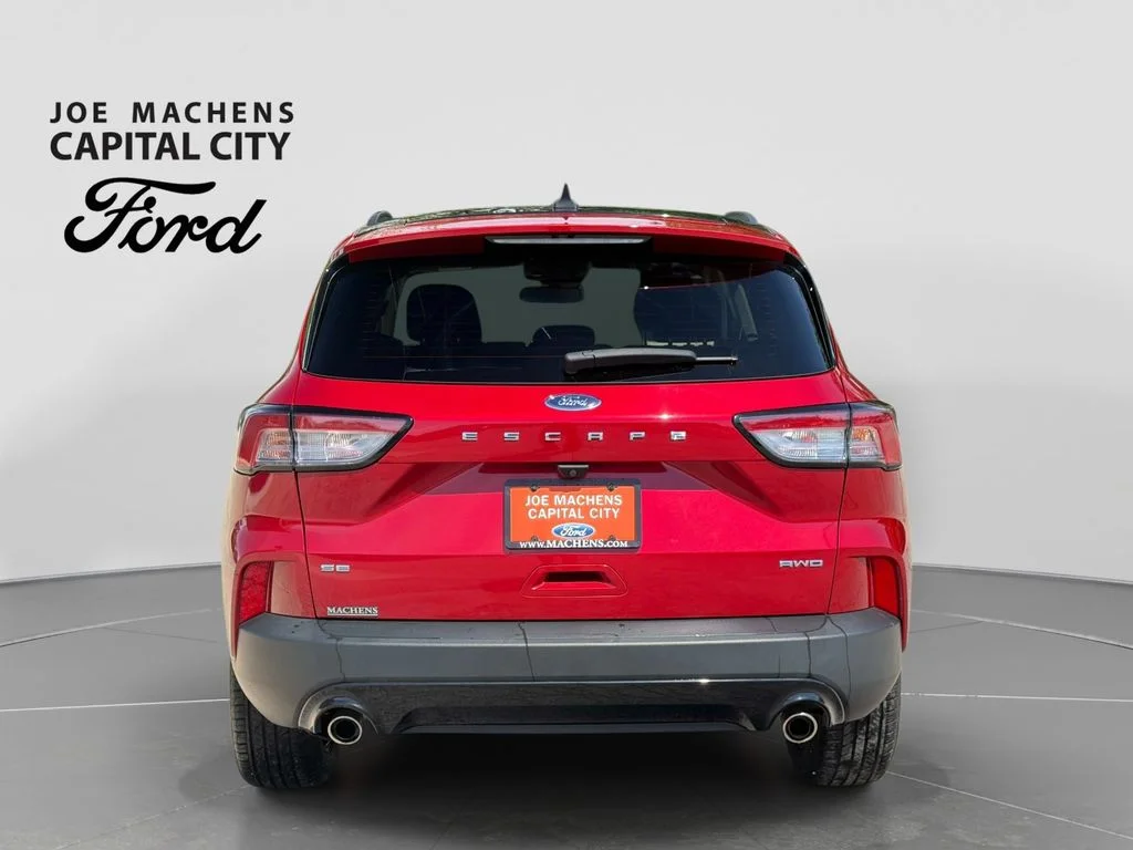 Used 2022 Rapid Red Metallic Tinted Clearcoat Ford SE image 6