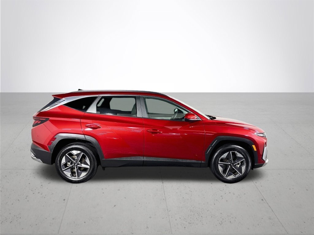 Used 2025 Red Hyundai SEL image 5