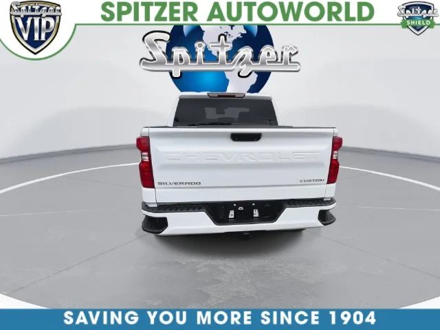 Used 2022 White Chevrolet Custom image 8