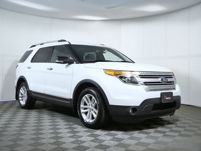 Used 2015 White Ford XLT image 1