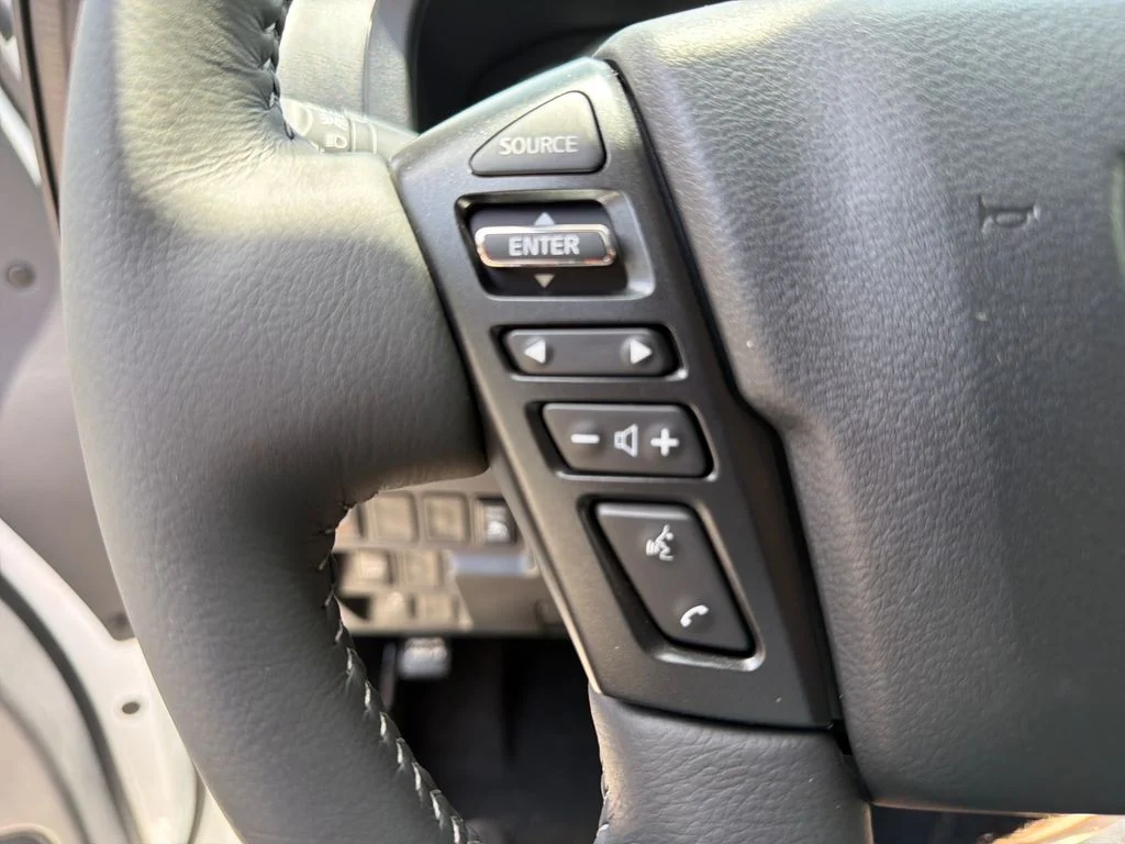 New 2026 Glacier White Nissan Crew Cab SV image 19