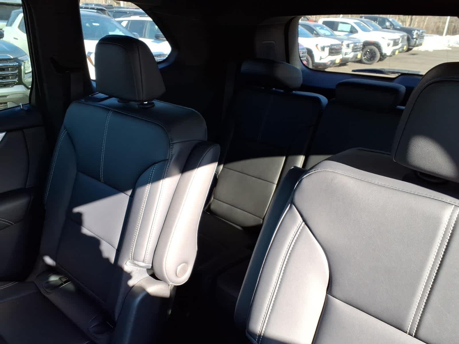 2026 GMC Acadia Elevation - Photo 8
