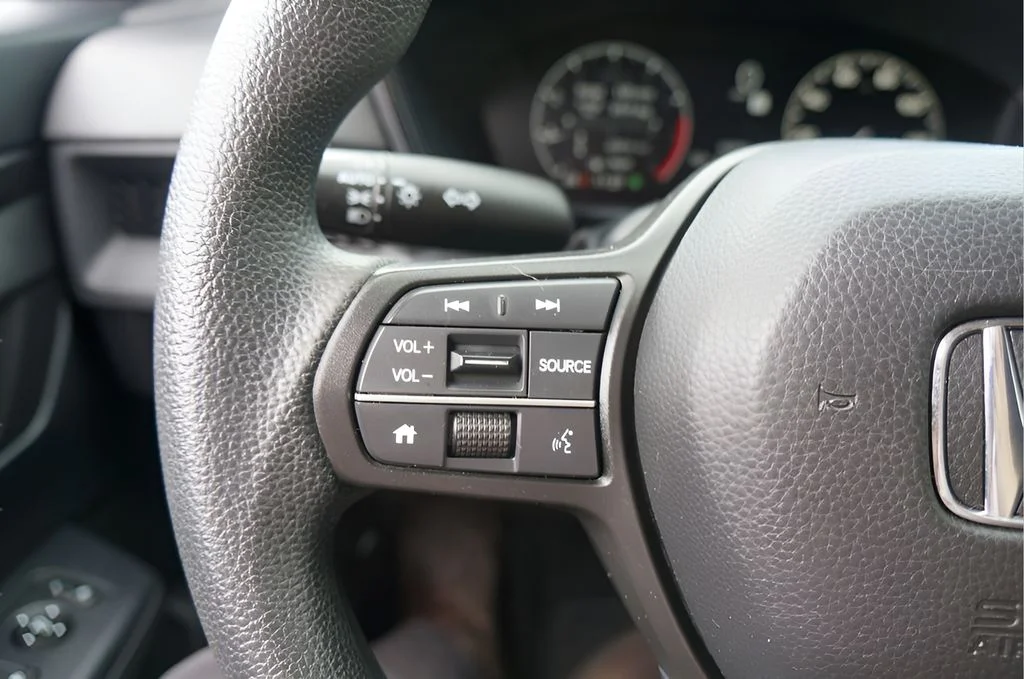 Used 2025 Canyon River Blue Met Honda EX image 19