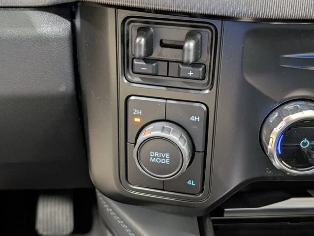 New 2026 Star White Metallic Tri-Coat Ford F-450® Platinum® image 45