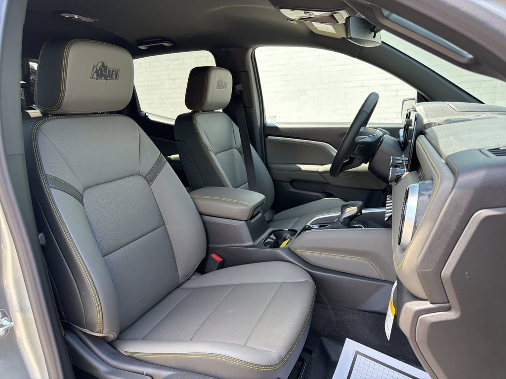 2026 Chevrolet Colorado ZR2 - Photo 14