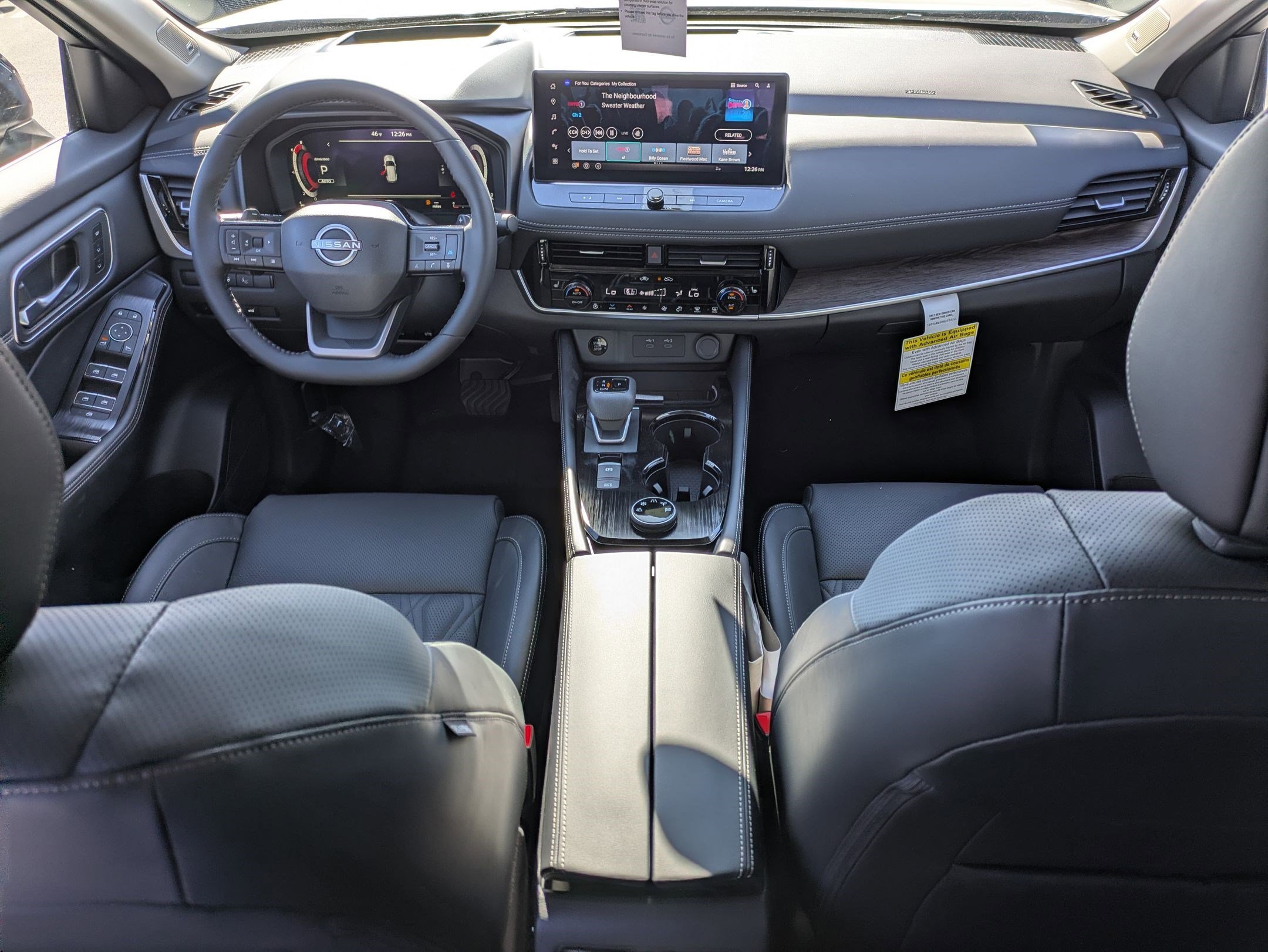New 2026 Champagne Silver Metallic/Super Black Nissan Platinum image 14