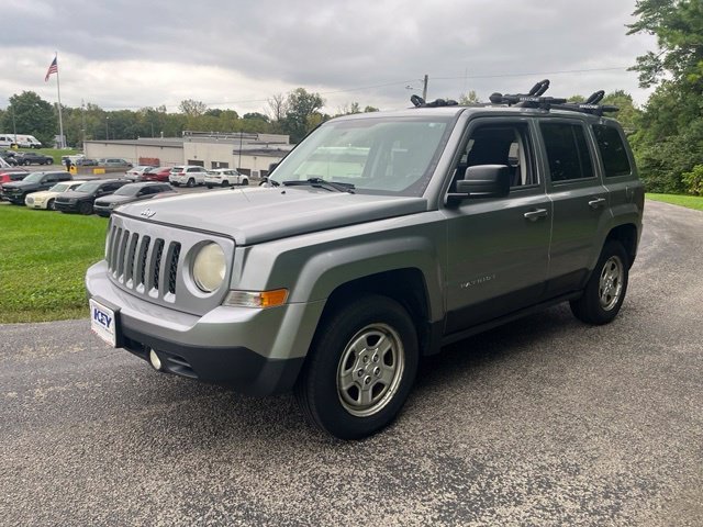 Used 2015 Billet Silver Metallic Jeep Sport image 7